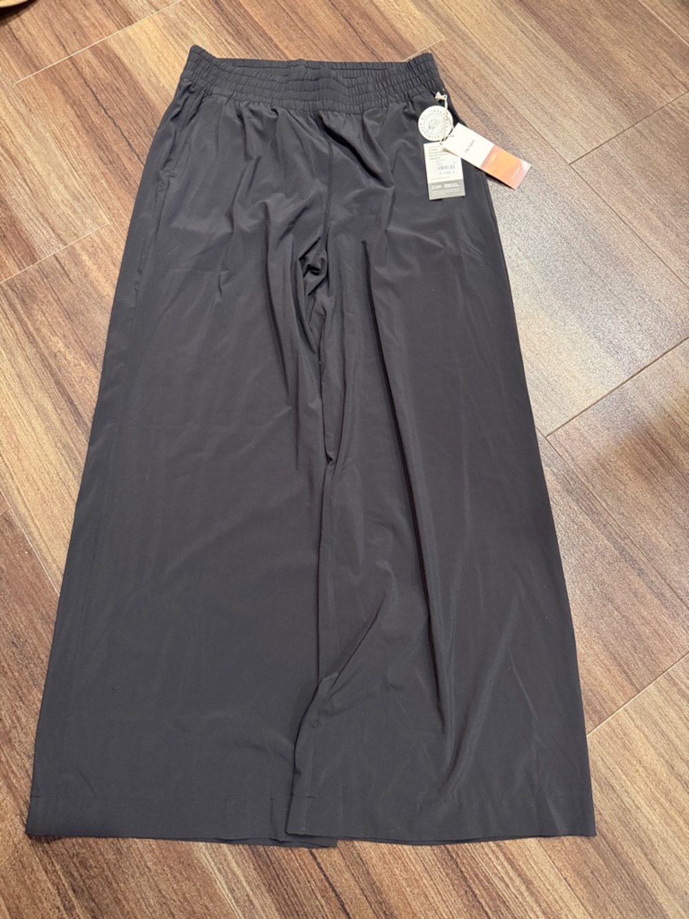 NWT Vuori Villa Wide Leg Pants - Picture 2 of 7